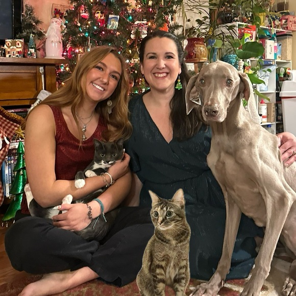 Meet your Posher, Alexis - Picture 2 of 5